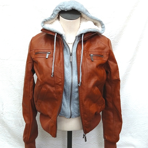 *Like New.New Look Jacket, size S (Teen) - Picture 2 of 6